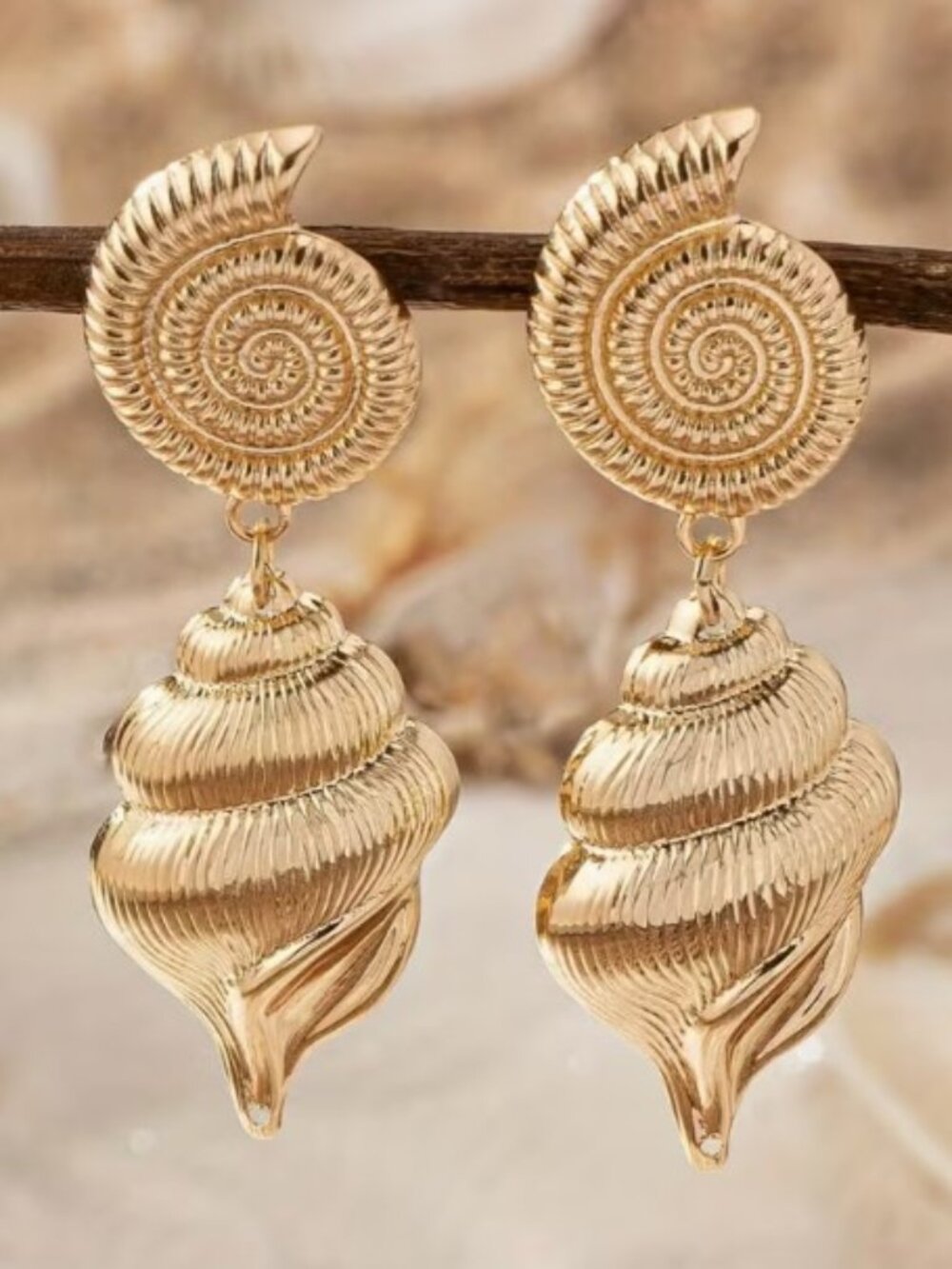 Golden Seashell Statement Dangle Earrings (NEW & VERY PRETTY!)